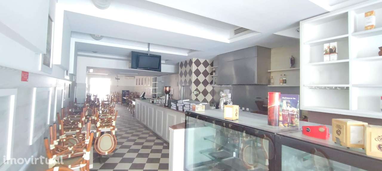 Espaço comercial histórico na Rotunda Boavista - Grande imagem: 4/5