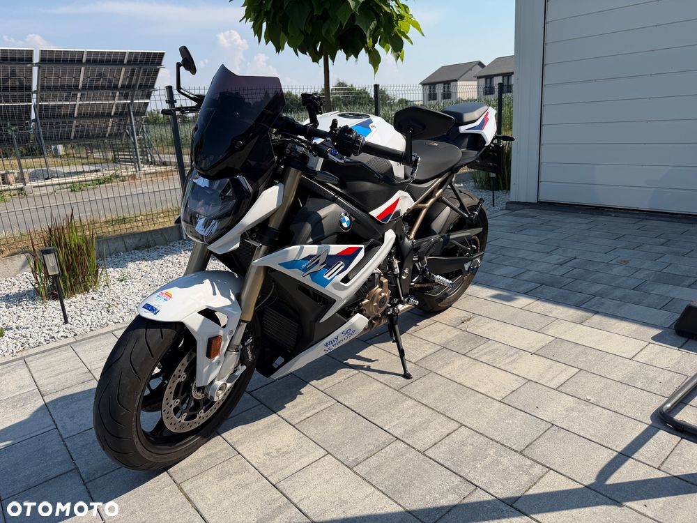 BMW S - 1