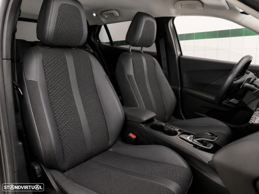 Peugeot 2008 1.2 PureTech Allure EAT8 - 12