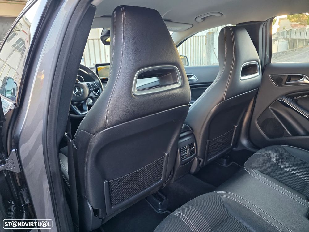 Mercedes-Benz GLA 180 d Urban - 22