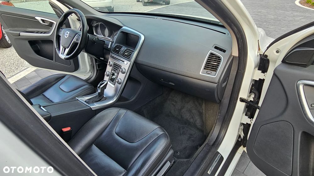 Volvo XC 60 D4 Geartronic Summum - 15