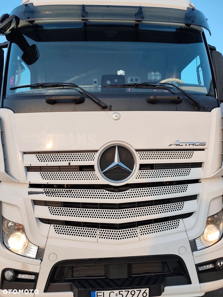 Mercedes-Benz Stream Space Standard - 15