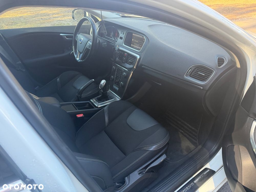 Volvo V40 D3 Momentum - 13