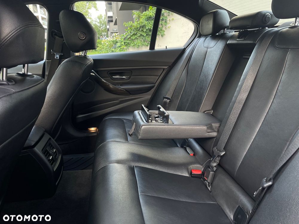 BMW Seria 3 - 24