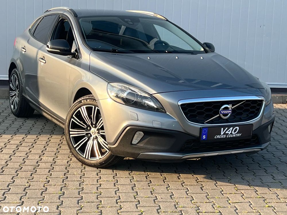 Volvo V40 Cross Country - 3