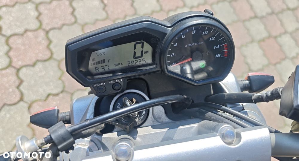 Yamaha FZ6 - 10