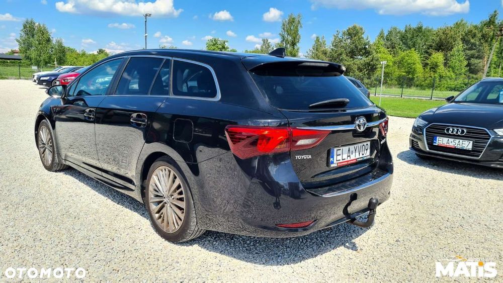 Toyota Avensis - 12