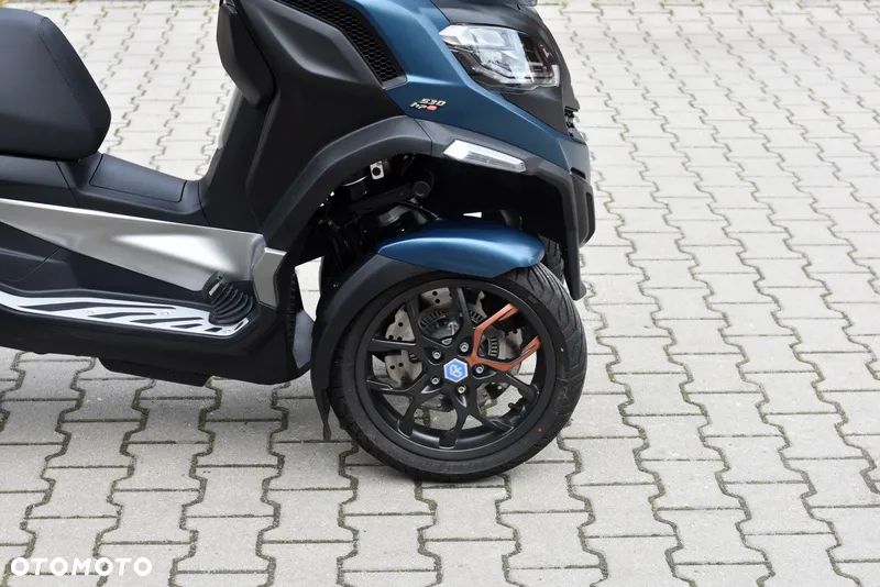 Piaggio MP-3 - 8