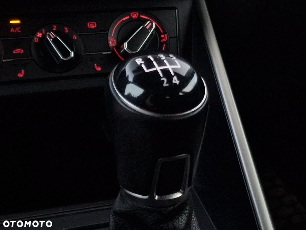 Volkswagen Polo 1.0 TSI Comfortline - 23