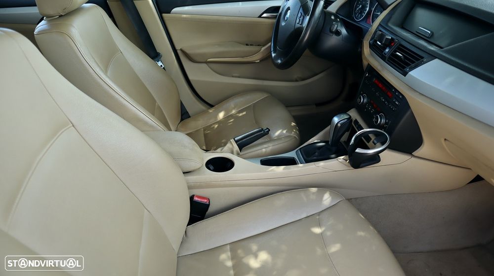 BMW X1 18 d sDrive Auto - 23