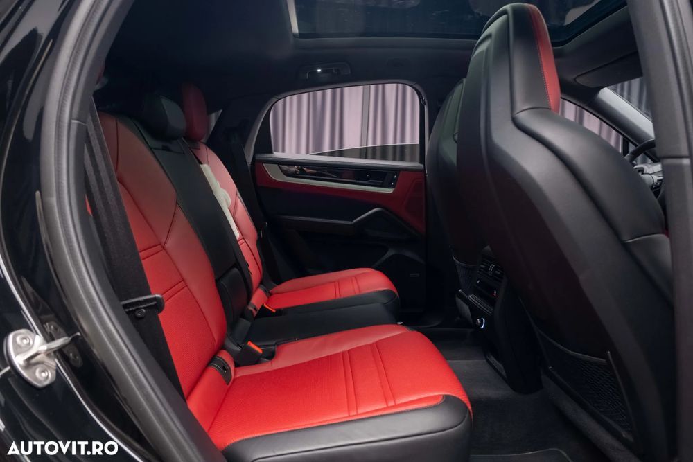 Porsche Cayenne Standard - 36