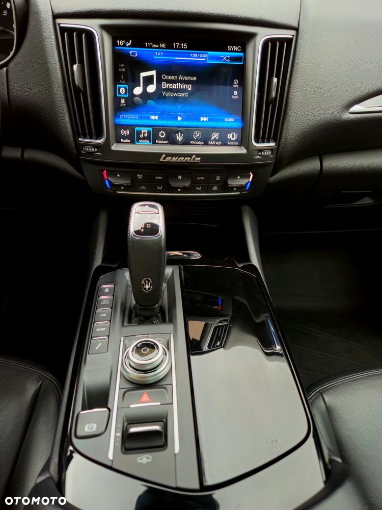 Maserati Levante - 18