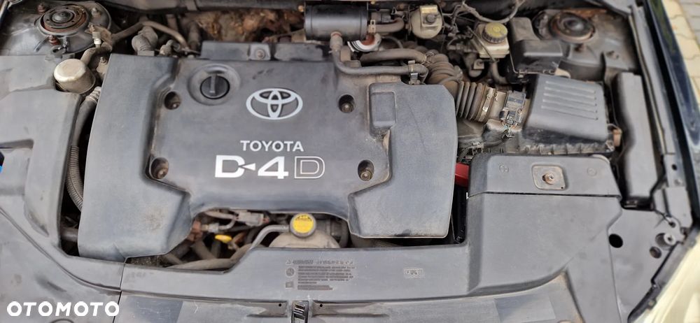 Toyota Avensis 2.0 D-4D Terra - 9