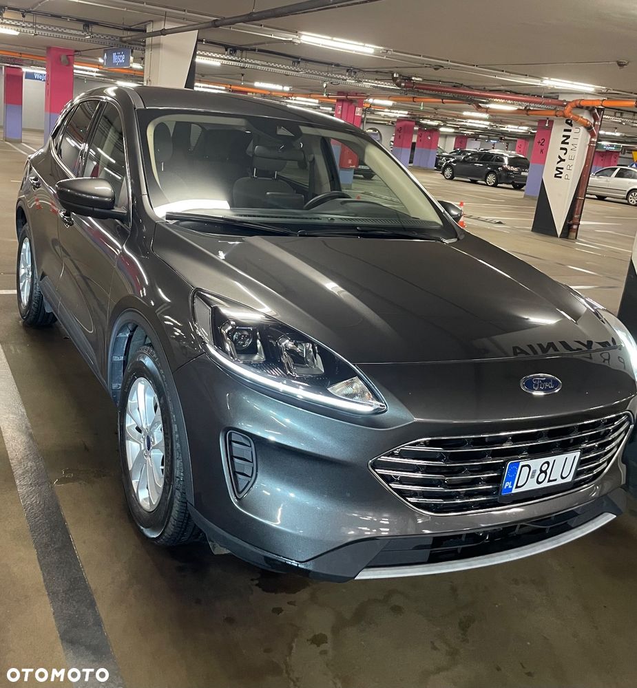 Ford Kuga - 1
