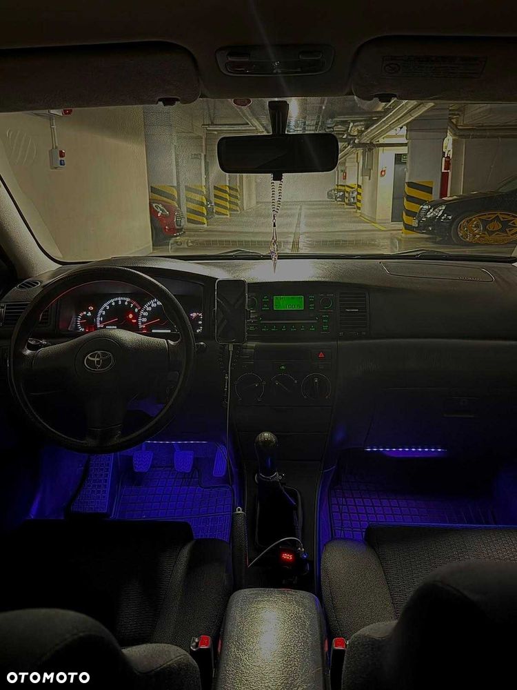 Toyota Corolla - 6
