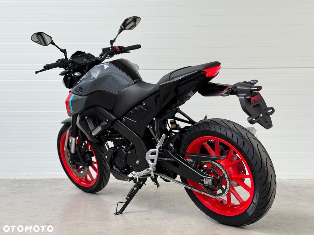 Yamaha MT - 5