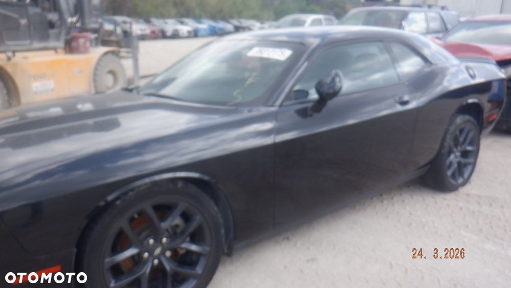 Dodge Challenger - 13