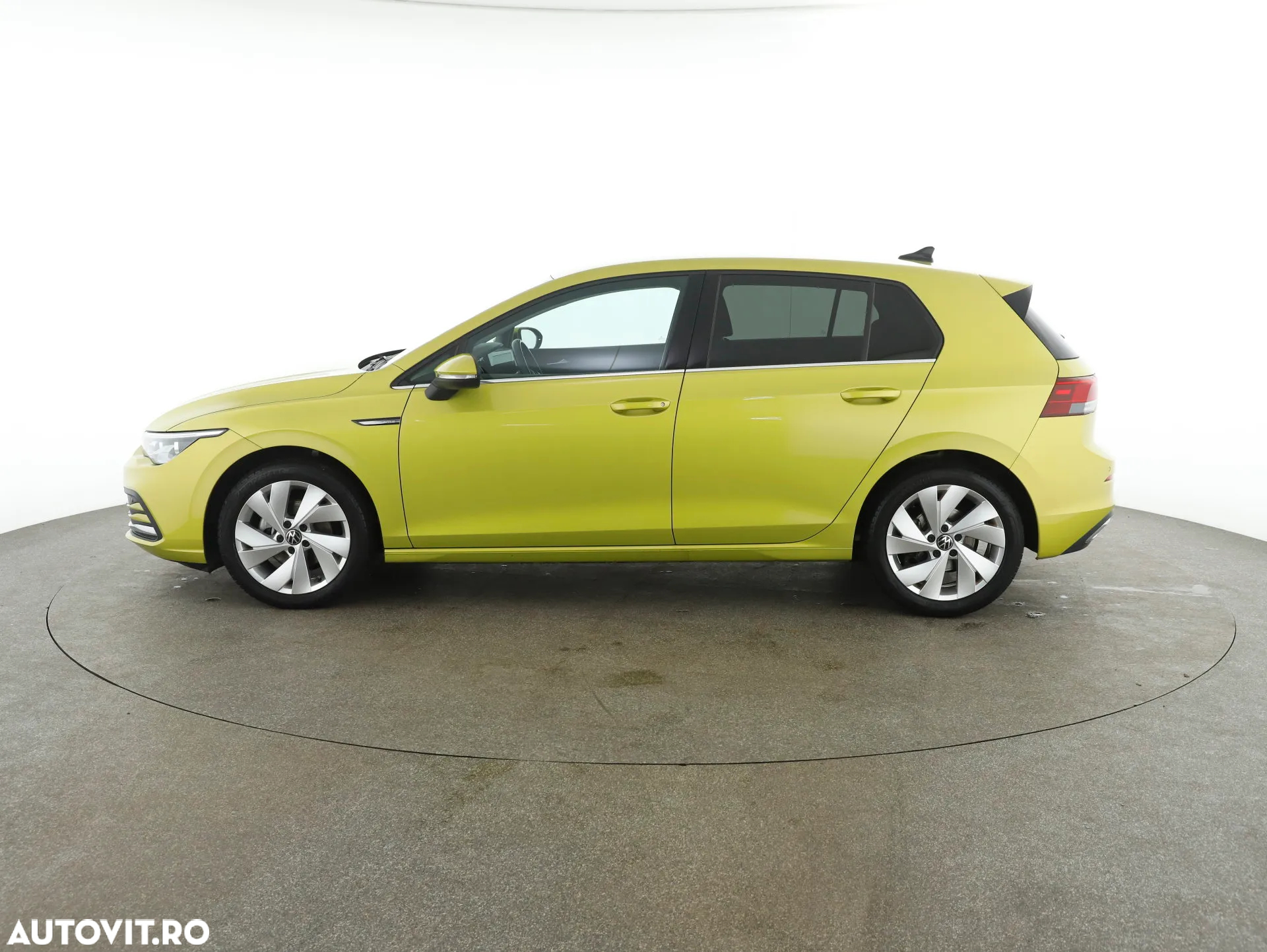Volkswagen Golf - 2