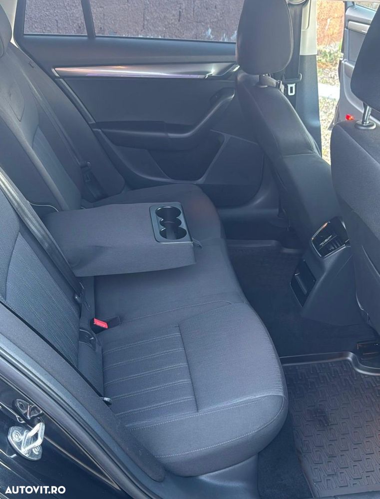 Skoda Octavia 2.0 TDI DSG Style - 15
