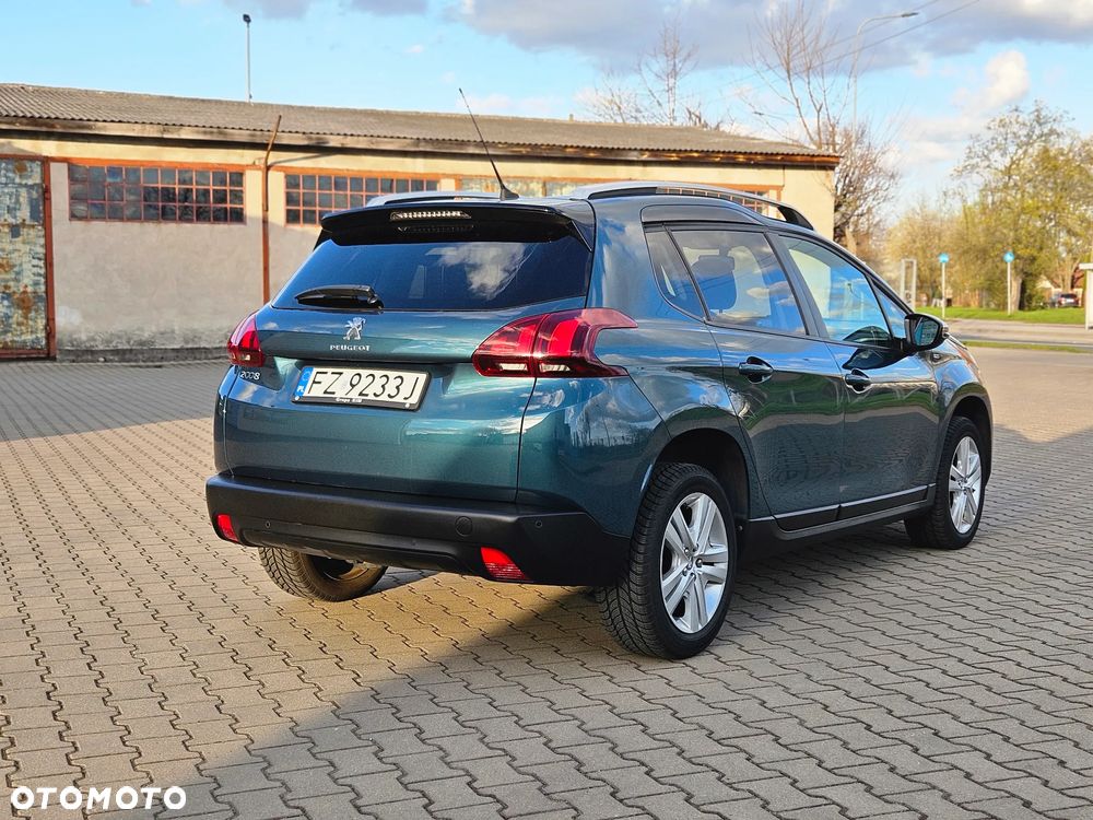 Peugeot 2008 1.2 Pure Tech Style S&S - 4