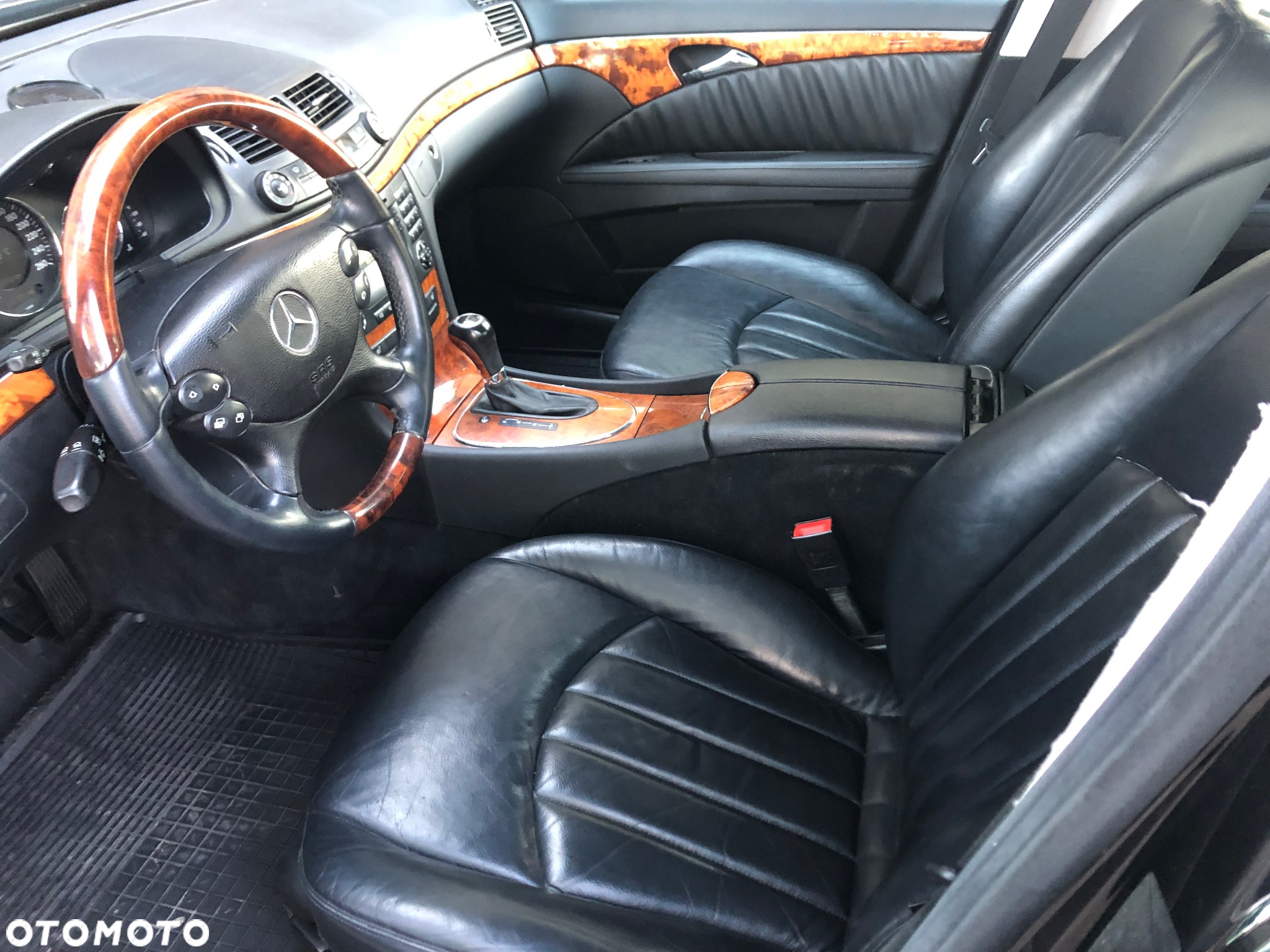 Mercedes-Benz Klasa E 200 BlueEFFICIENCY 7G-TRONIC Elegance - 5