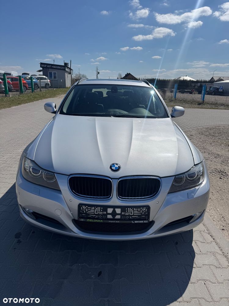 BMW Seria 3 320d xDrive DPF Edition Exclusive - 17
