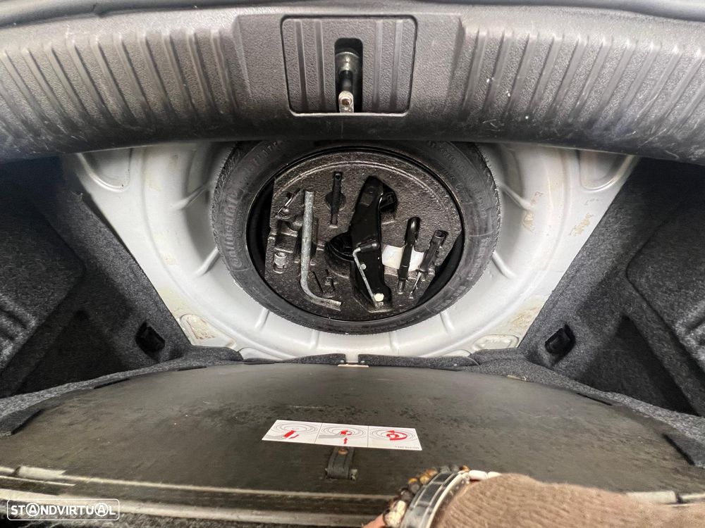 Audi A3 Cabrio 1.6 TDi Sport - 28