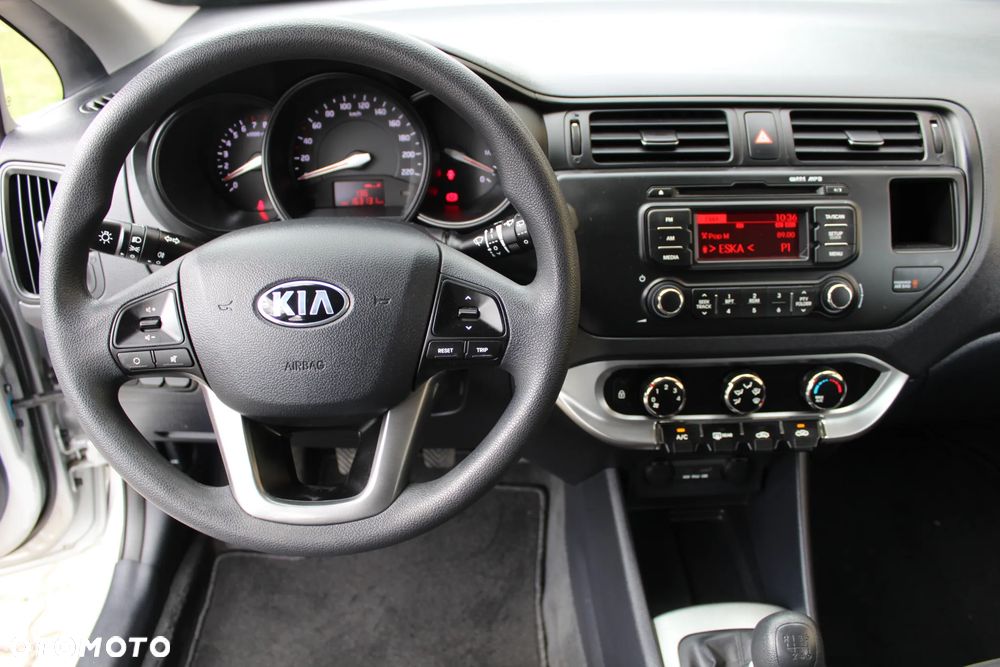 Kia Rio - 18
