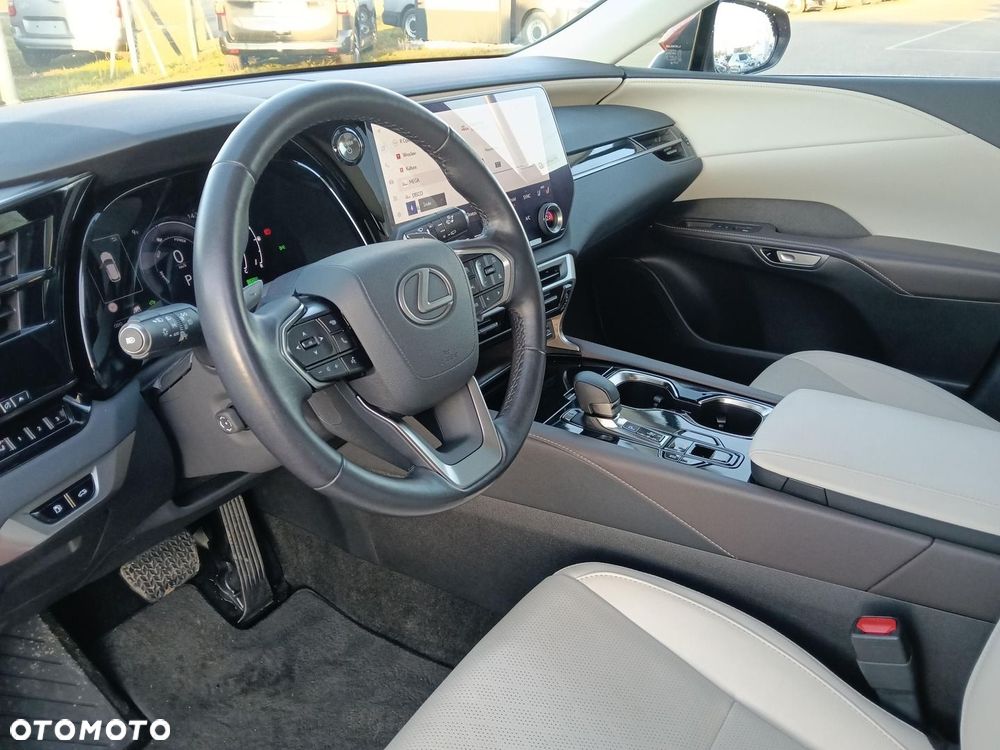 Lexus RX - 15