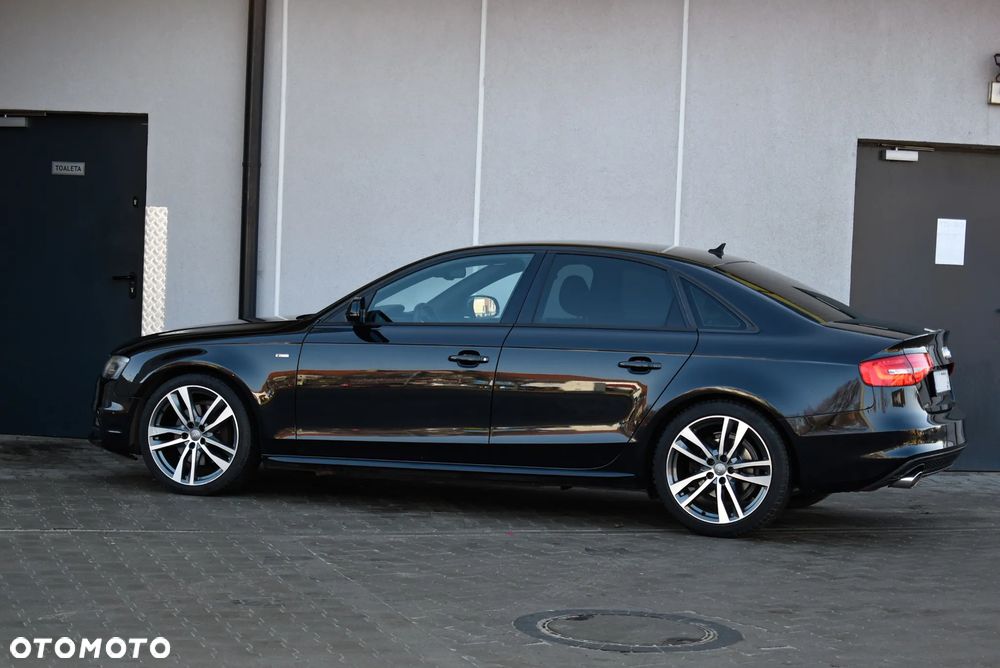 Audi A4 Limousine - 4