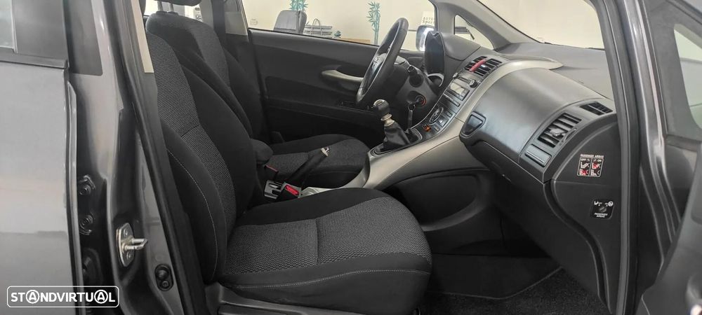 Toyota Auris 1.4 D-4D Sol - 46