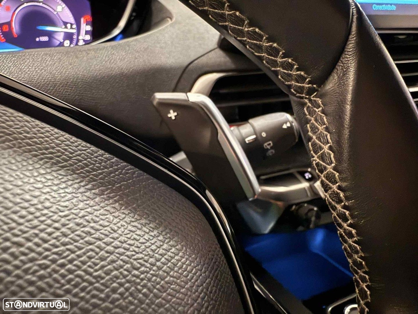 Peugeot 3008 1.5 BlueHDi Allure EAT8 - 24