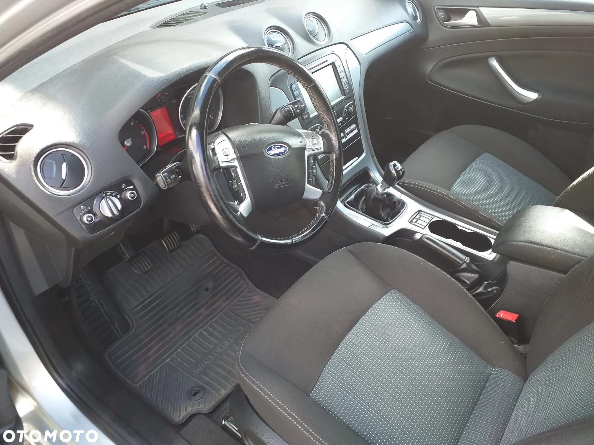 Ford Mondeo Turnier 2.0 TDCi Titanium - 23