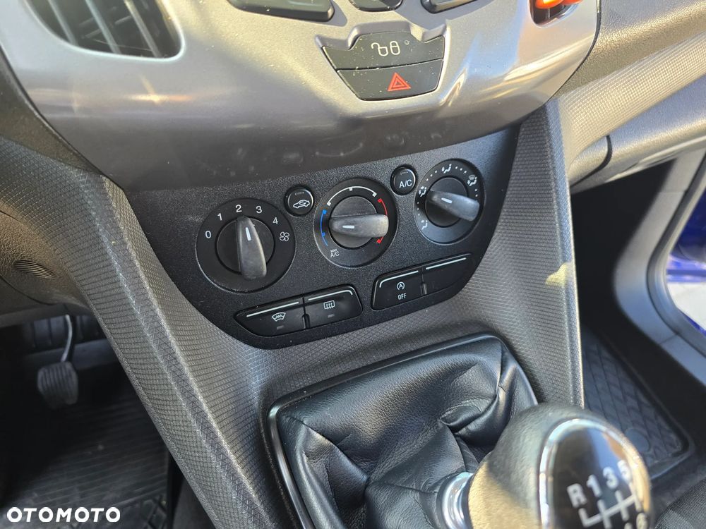 Ford Tourneo Connect - 28