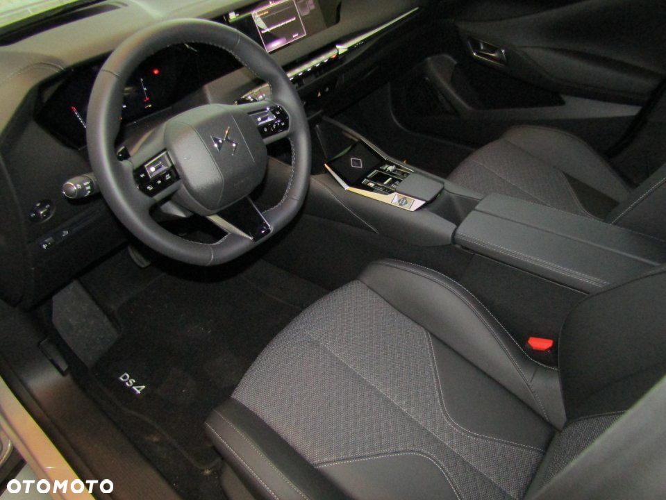 DS Automobiles DS 4 - 12