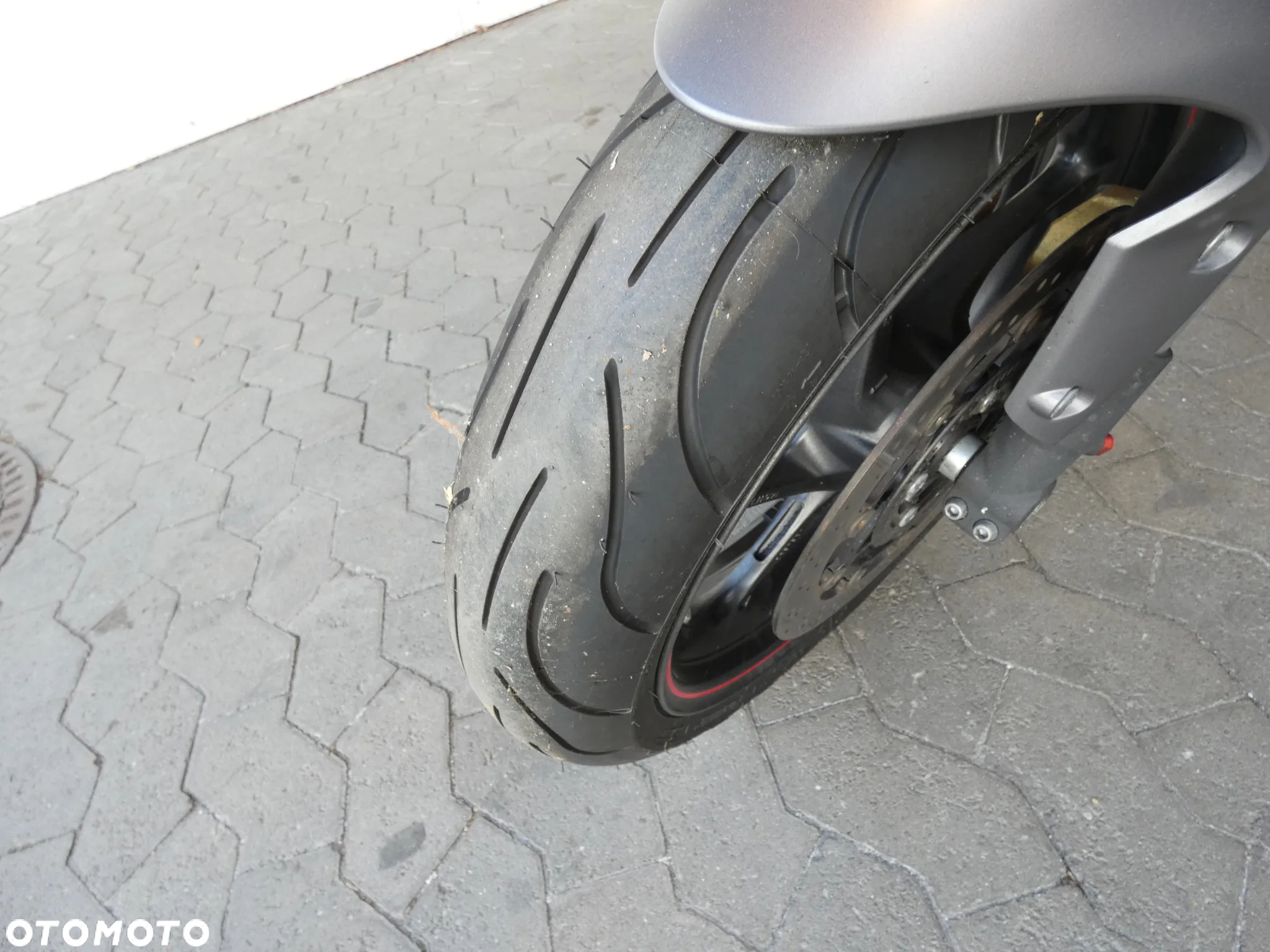 Triumph Street Triple - 14