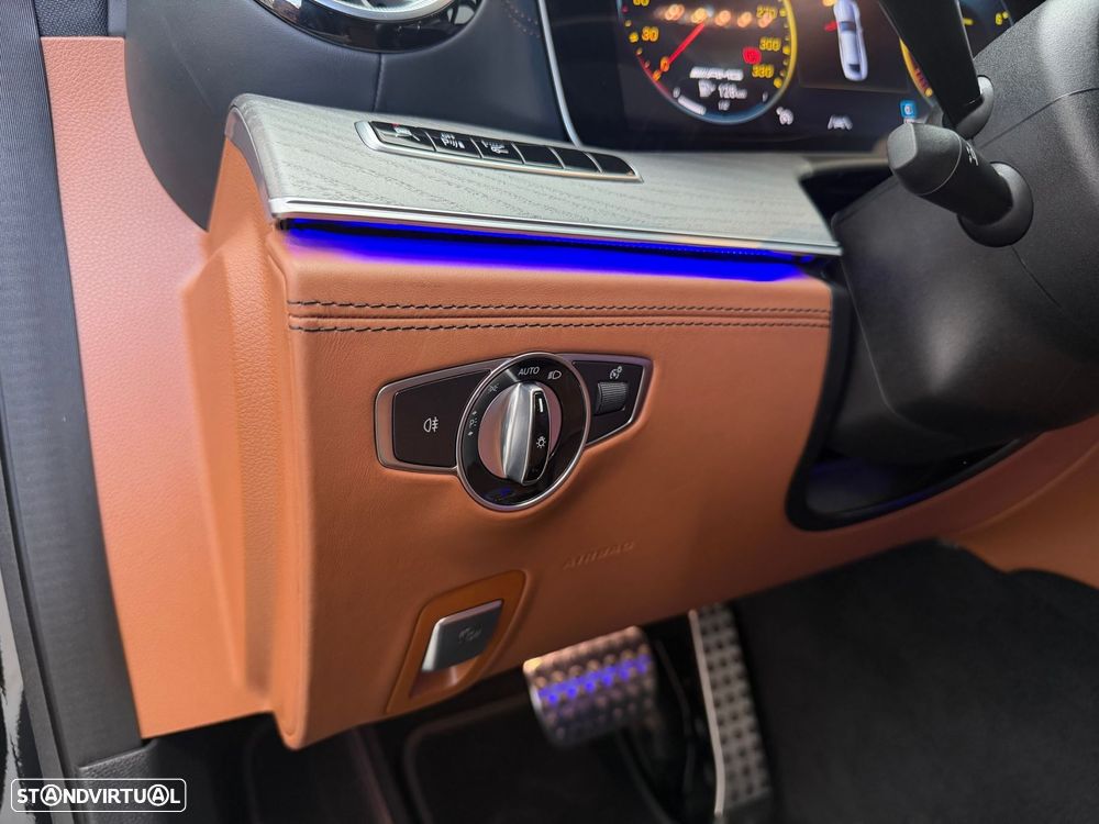 Mercedes-Benz AMG GT 53 4Matic+ - 32