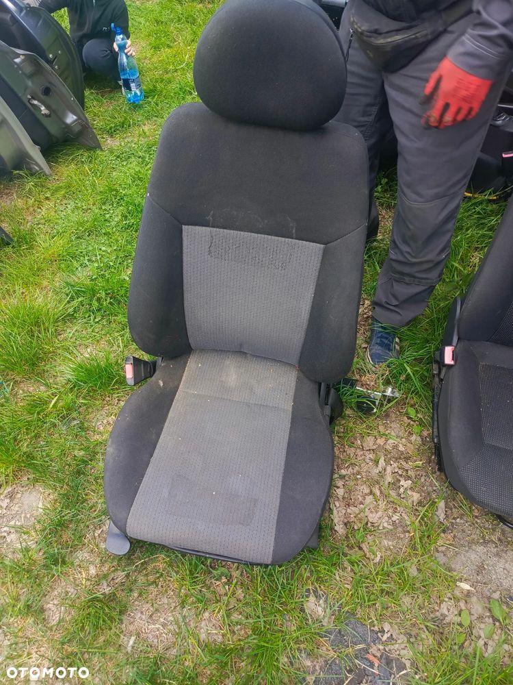 FOTEL KIEROWCY MERIVA - 1