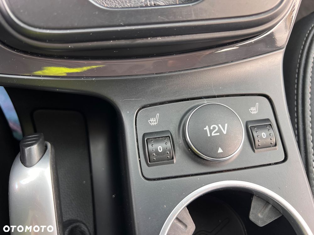 Ford Kuga 2.0 TDCi 4x4 Titanium - 39