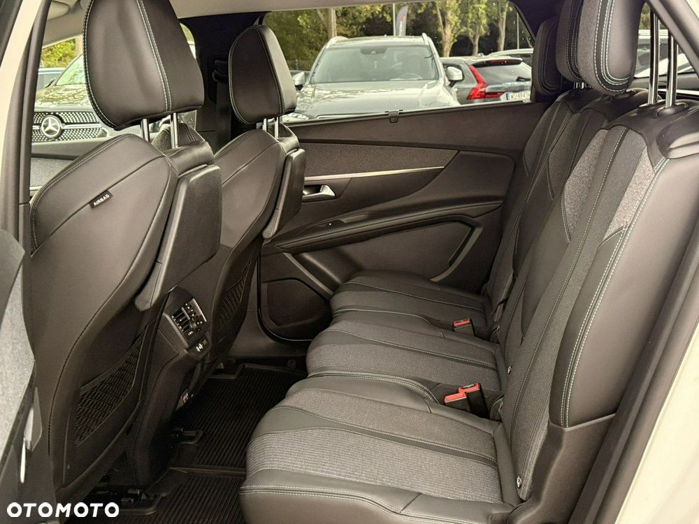 Peugeot 5008 - 16