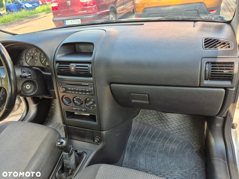 Opel Astra - 14
