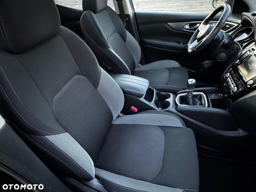 Nissan Qashqai 1.3 DIG-T TEKNA - 27