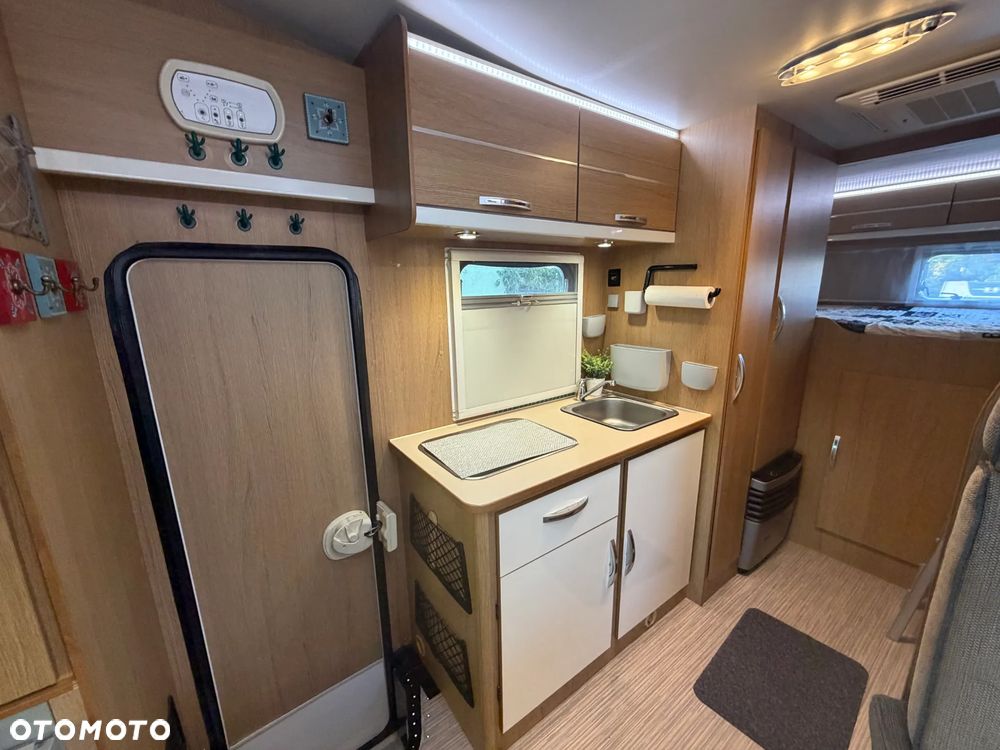 Hobby Kamper,camper I właściciel garażowany 6-osób - 15