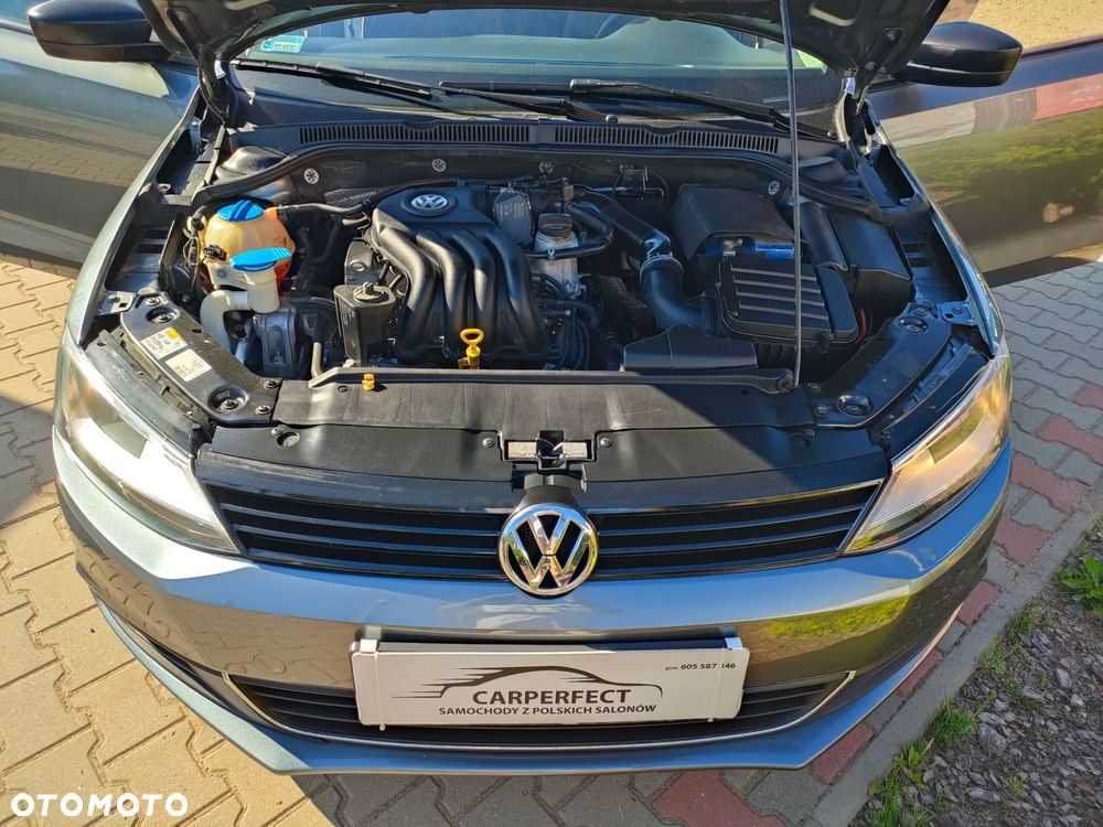 Volkswagen Jetta - 31