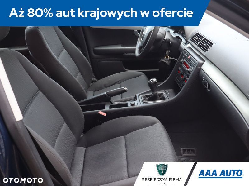 Audi A4 Limousine - 11