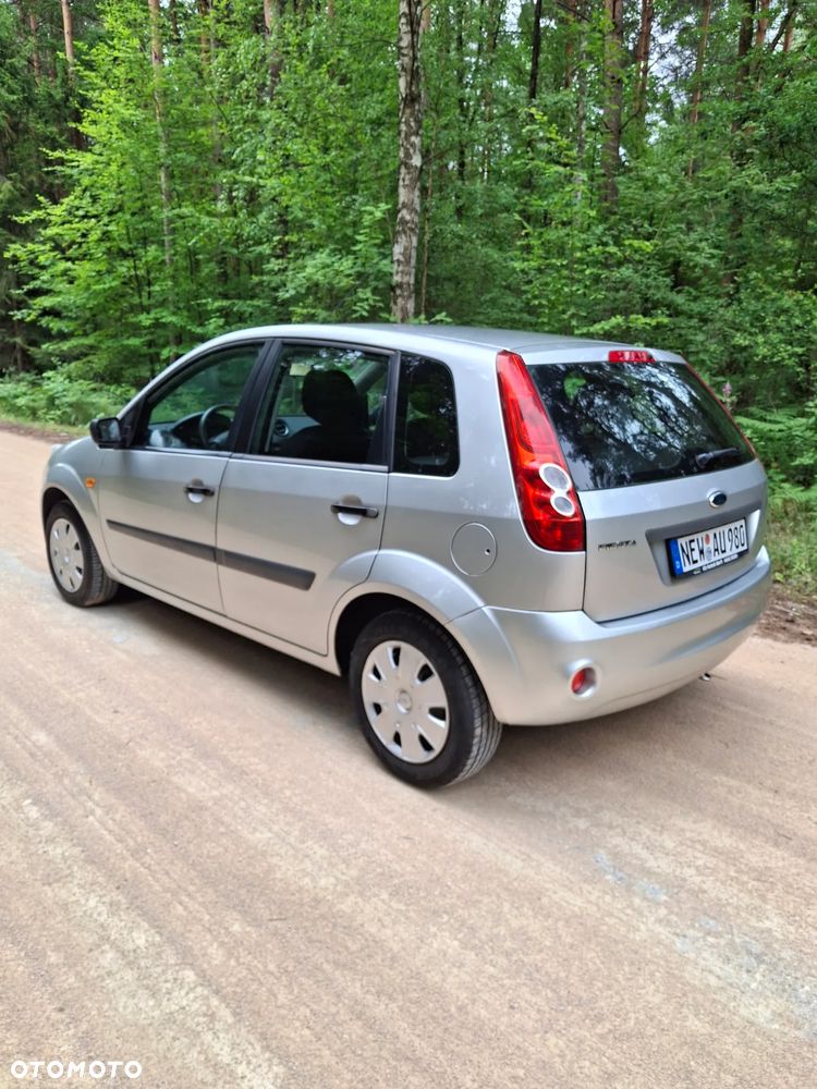 Ford Fiesta - 4