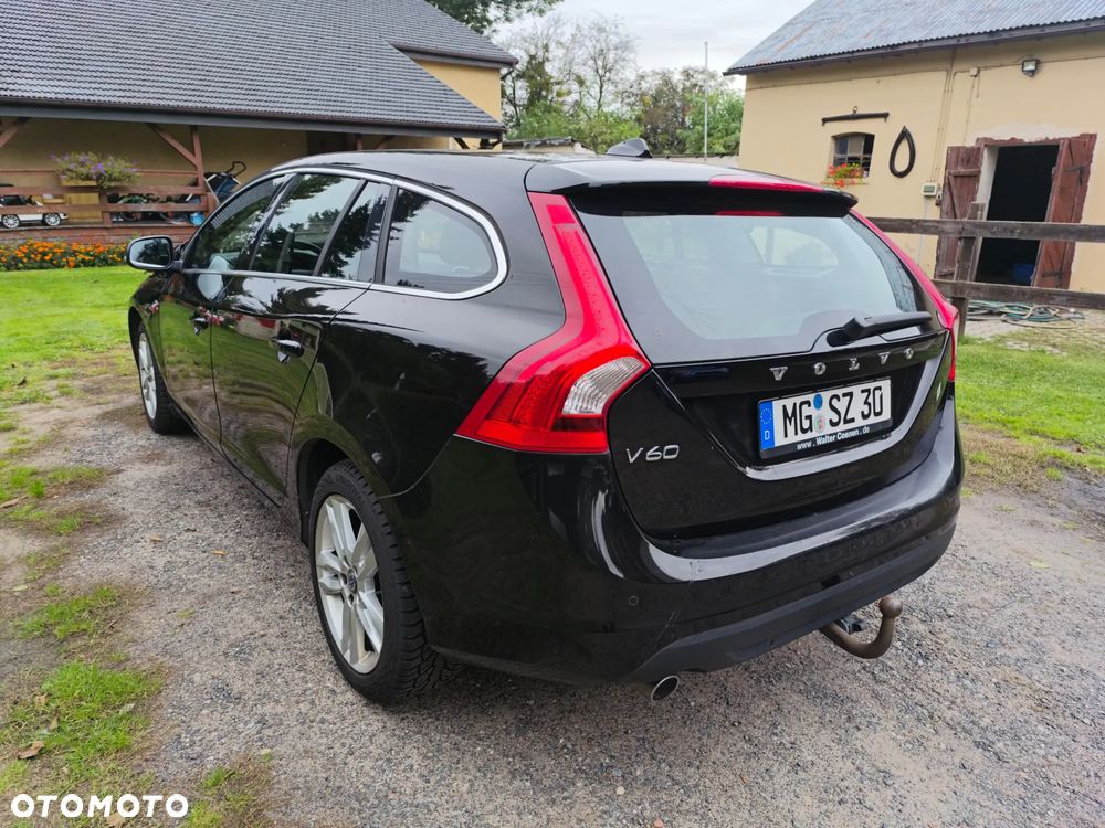 Volvo V60 D5 Geartronic Summum - 5
