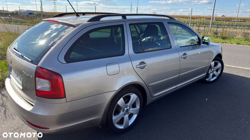 Skoda Octavia 2011 photo 4