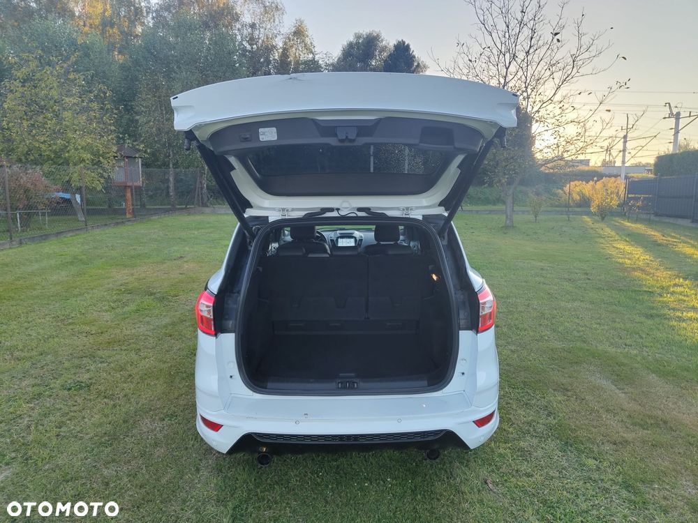 Ford Kuga 2.0 TDCi 4x4 ST-Line - 13