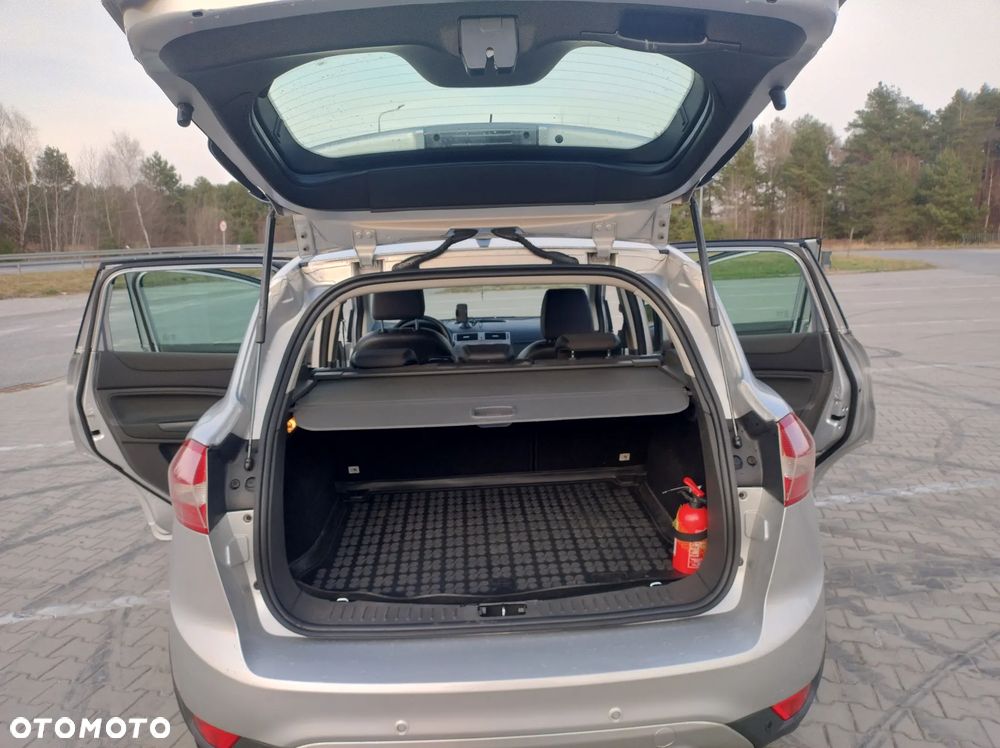 Ford Kuga 2.0 TDCi 4x4 Titanium - 20